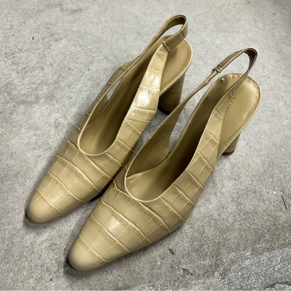 Vince Women's Hellen Slingbacks Pump Farro Beige Leather Croco Size 8M